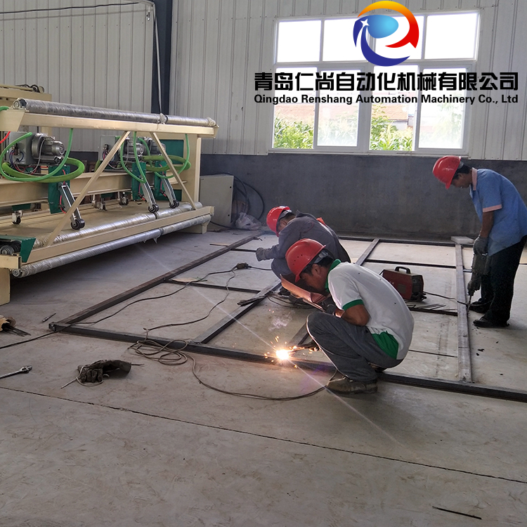 全自動篷布加工設備底盤焊接